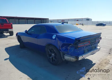 2018 Dodge Challenger Sxt Plus z USA, uszkodzony, nr VIN 2C3CDZAG6JH182841
